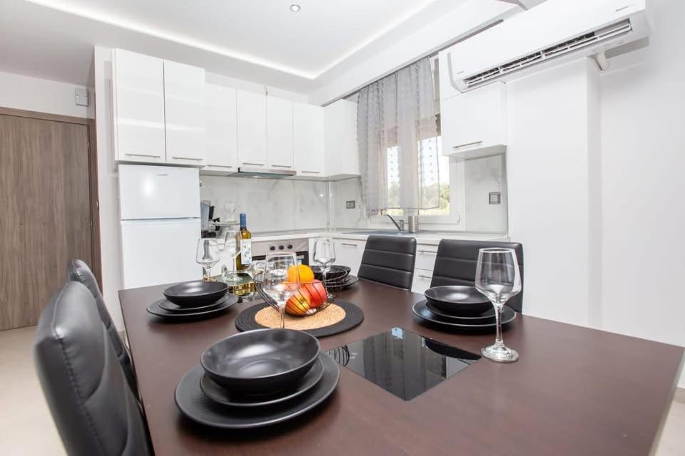 Marane Luxury Suites Неа Мудания Екстериор снимка